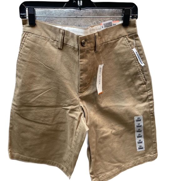 ❤️ OLD NAVY ULTIMATE SLIM KHAKI SHORTS SIZE 29 NEW - Picture 1 of 1